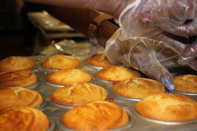 Cornbread muffins pan 