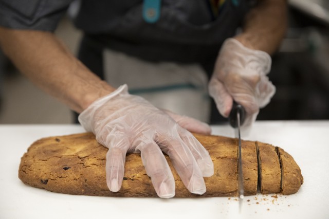 Slicing biscotti 